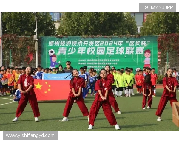 湘潭市校园足球联赛激情开赛 激发青少年体育潜能与团队精神