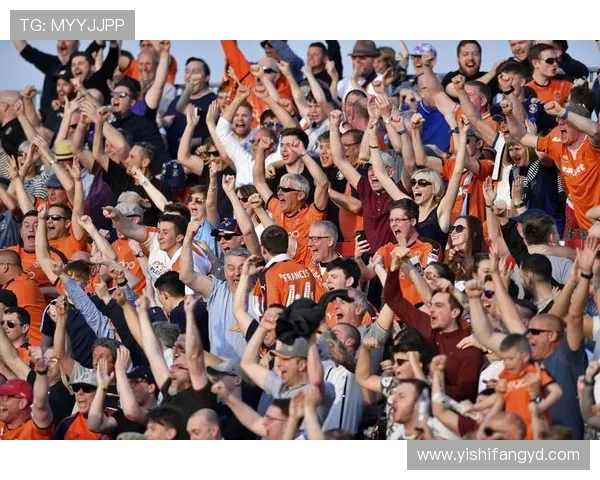 卢顿俱乐部主场再创佳绩新援加盟助力球队稳步前行 卢顿俱乐部主场再创佳绩新援加盟助力球队稳步前行