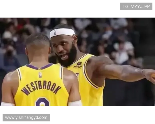 詹姆斯新赛季目标再度冲击总冠军 威少能否成为湖人关键先生引发关注