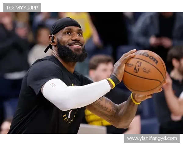 詹姆斯领衔湖人战胜勇士扳回一局,浓眉复出表现抢眼助球队重振士气